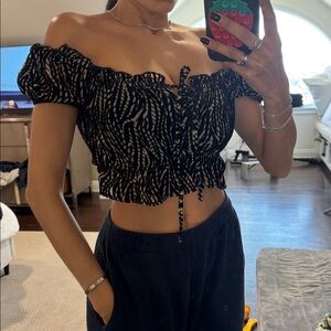 Windsor Black and Cream Patterned Blouse
never worn
size s